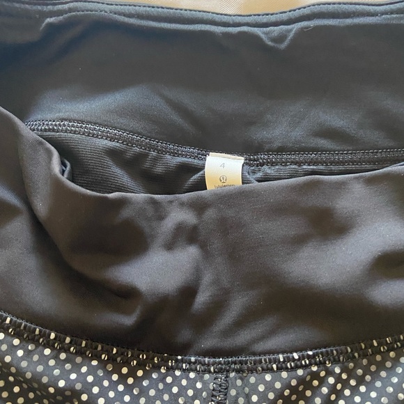 COPY - lululemon  NWT , speed short SE - Picture 6 of 7